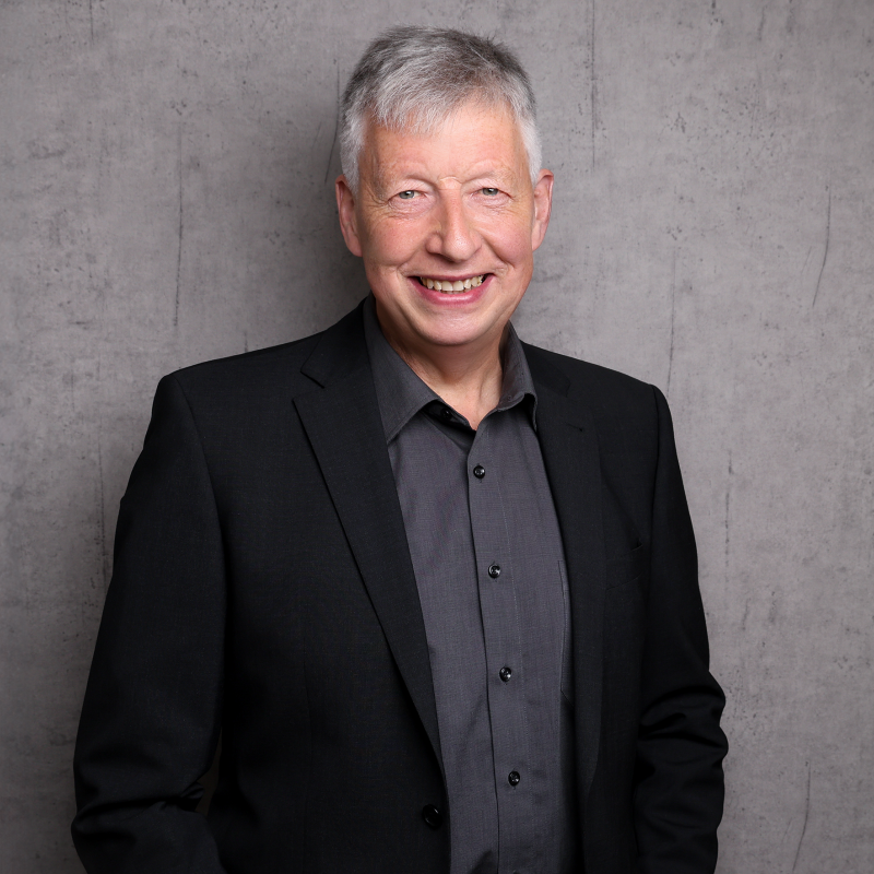  Hermann Birkenhake