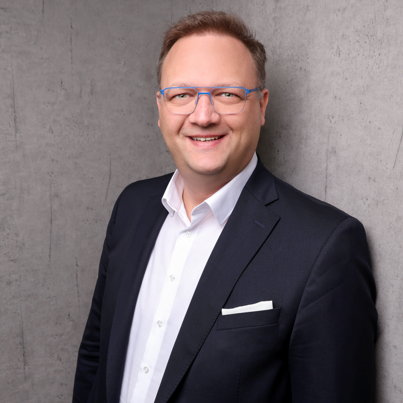  Stefan Roth
